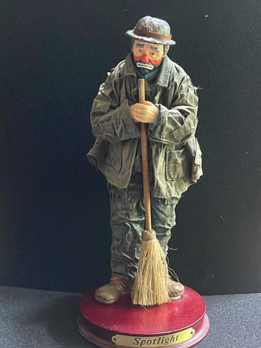 VIntage Emmitt Kelly "Spotlite" With Broom Clown Figurine Circus Collection